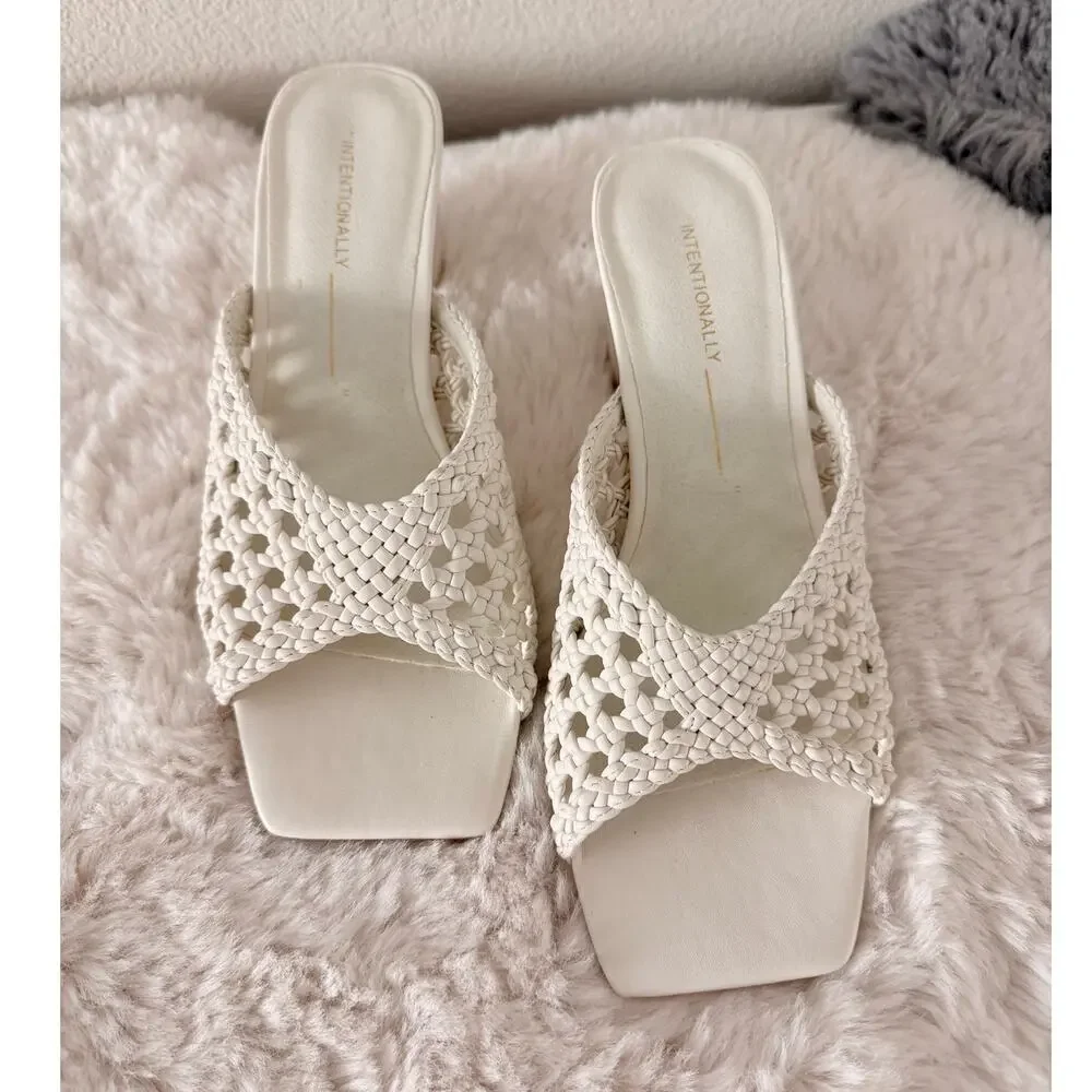 Intentionally Blank NEW‎ Cassandra Vegan Heel US 6